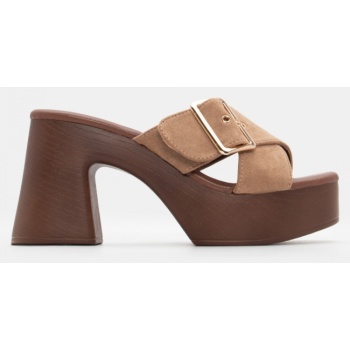 πλατφόρμες με χιαστί λουράκια & τόκα  σε προσφορά