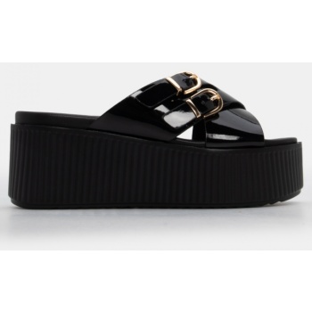 πλατφόρμες με χιαστί λουράκια & τόκες  σε προσφορά