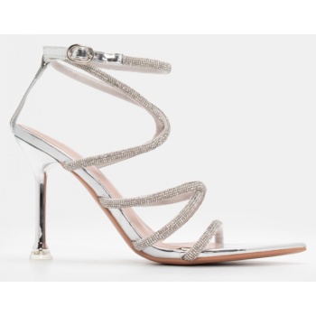 πέδιλα με πολλαπλά λουράκια από strass σε προσφορά