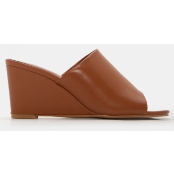 πλατφόρμες με φαρδιά φάσα - κάμελ σε προσφορά