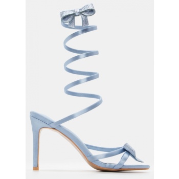 πέδιλα με περιστρεφόμενο λουράκι  σε προσφορά