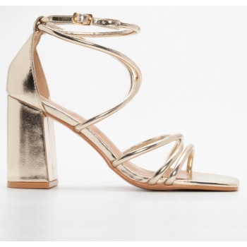 πέδιλα με πολλαπλά λουράκια - χρυσό σε προσφορά