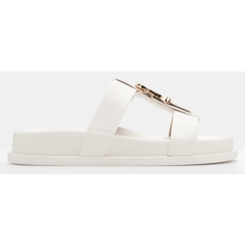 σανδάλια flatform με διακοσμητικό σε προσφορά