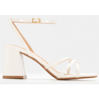 πέδιλα με χιαστί λουράκια & μπαρέτα  σε προσφορά