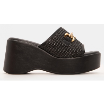 πλατφόρμες με διακοσμητική αγκράφα  σε προσφορά