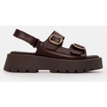 σανδάλια flatform με διπλές τόκες  σε προσφορά