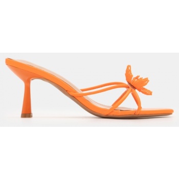 mules με διακοσμητικό λουλούδι  σε προσφορά