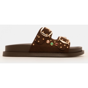 σανδάλια flatform με διακοσμητικές σε προσφορά