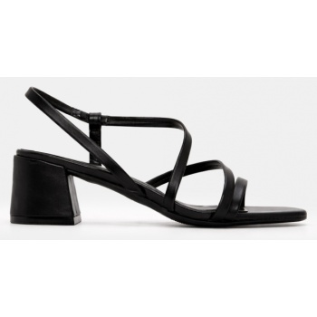 πέδιλα με λοξά λουράκια - μαύρο σε προσφορά