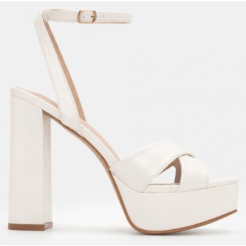 πέδιλα με χιαστί λουράκια & μπαρέτα  σε προσφορά