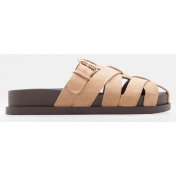 σανδάλια flatform με περίτεχνα λουράκια σε προσφορά