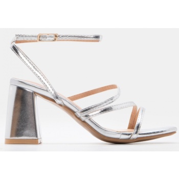 luigi design - πέδιλα με λουράκια  σε προσφορά