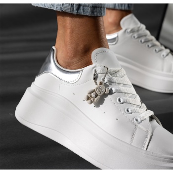 sneakers με ψηλή σόλα - λευκό/ασημί σε προσφορά