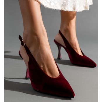 γόβες μυτερές slingback από velvet