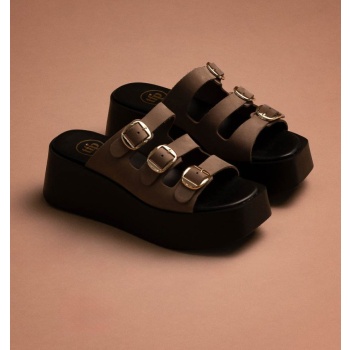 σανδάλια flatforms δερμάτινα με τοκάδες