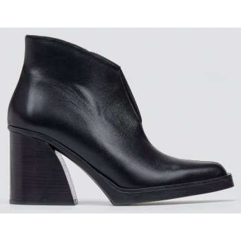 iris cut out ankle boots - black matte σε προσφορά