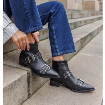 pointed toe ankle boots buckle detail  σε προσφορά