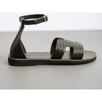 σανδάλια ankle strap με ανάγλυφο σχέδιο