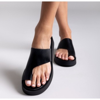 σανδάλια flatforms δερμάτινα με δάκτυλο