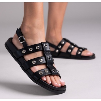 σανδάλια με τρουκς - μαύρο σε προσφορά