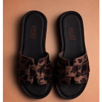 σανδάλια flatforms ponyskin estil - καφέ