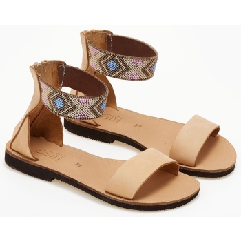 σανδάλια δερμάτινα με χάντρες στη