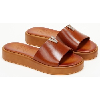 flatforms σανδάλια με στρας στοιχείο σε προσφορά