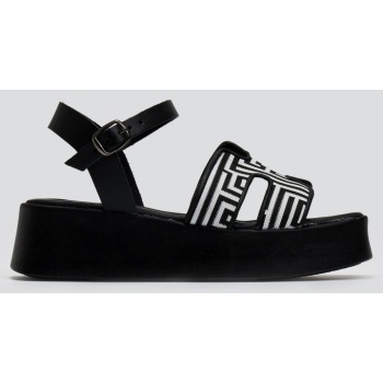 σανδάλια flatforms με υφασμάτινη print σε προσφορά