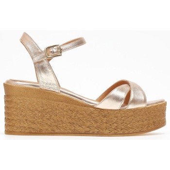 πλατφόρμες δερμάτινες με μπαρέτα tfp  σε προσφορά