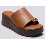  ideal shoes platform sandals toe ring - 3003 - tan matte